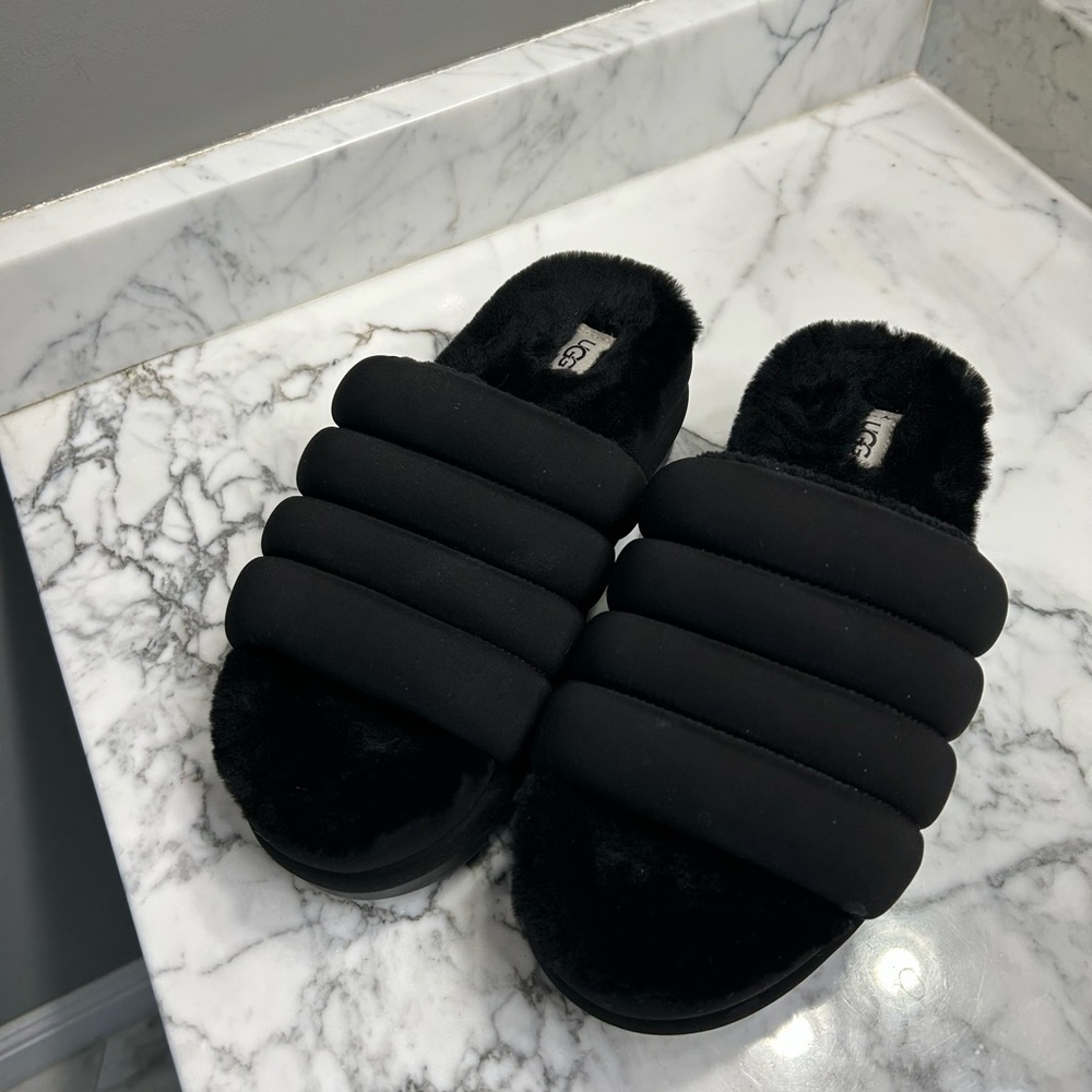 UGG Cozy Black Fur Slide Sandals